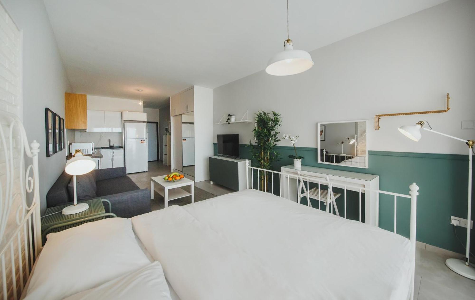 Caesar Blue Seaside Luxury Apartments Gastria Eksteriør billede